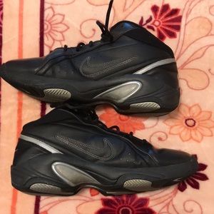 high ankle tennis shoes